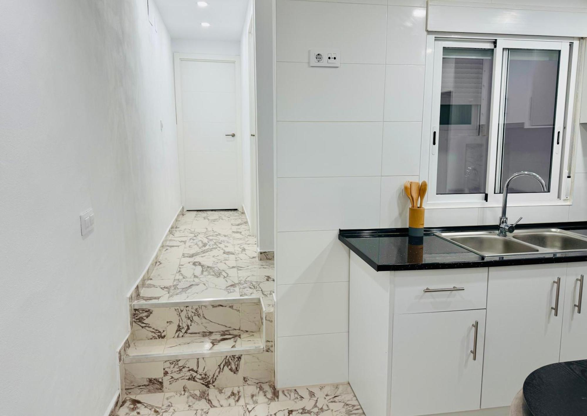 Noori 1b Appartement *
